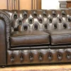 Chesterfield nahkakulmasohva, eri värejä