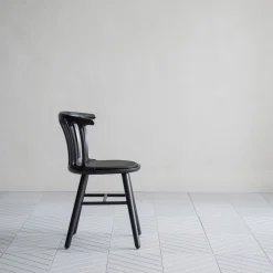 Hans K San Marco ruokailutuoli, musta