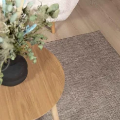 Kaisla vaaleanruskea matto, eri kokoja