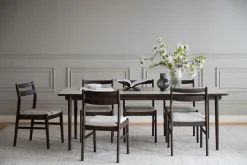 Rowico Fairmount ruokapöytä, ruskea/beige