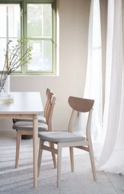 Rowico Fairmount ruokapöytä, valkopesty tammi/beige