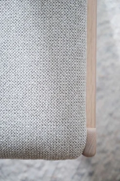 Rowico Kerwin tuoli, valkovahattu tammi/beige