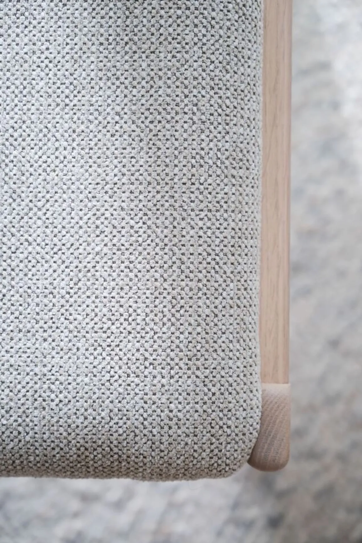 Rowico Kerwin tuoli, valkovahattu tammi/beige