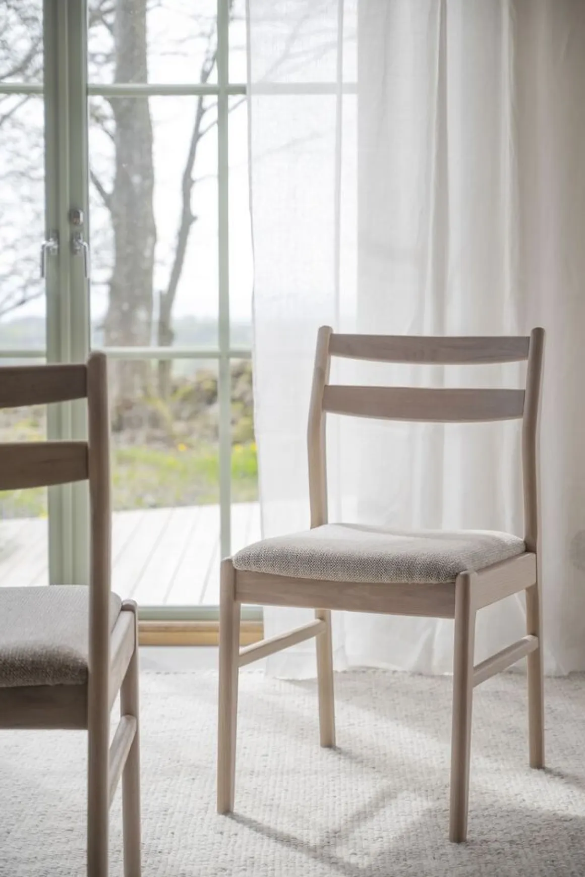 Rowico Kerwin tuoli, valkovahattu tammi/beige