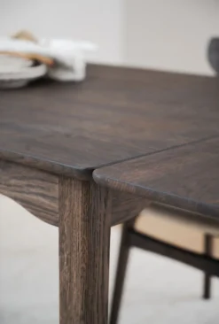 Rowico Markham ruokapöydän jatkopala 45cm, ruskea tammi